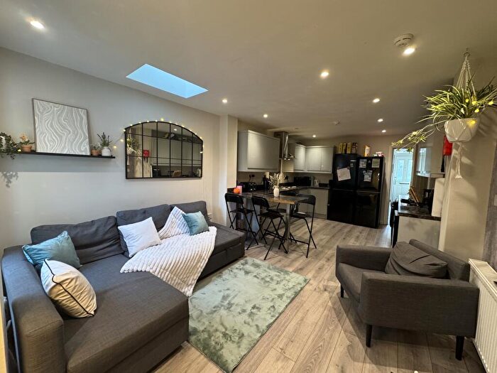 5 Bedroom House For Sale In Tiverton Road, Selly Oak, West Midlands, B29