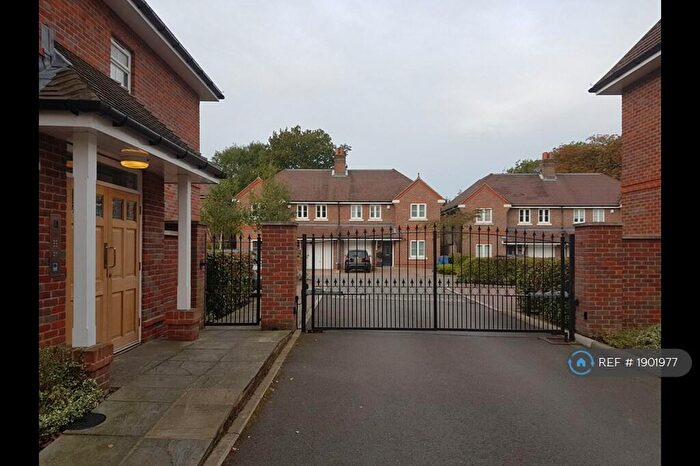 2 Bedroom Flat To Rent In Hurley Close, Banstead, SM7