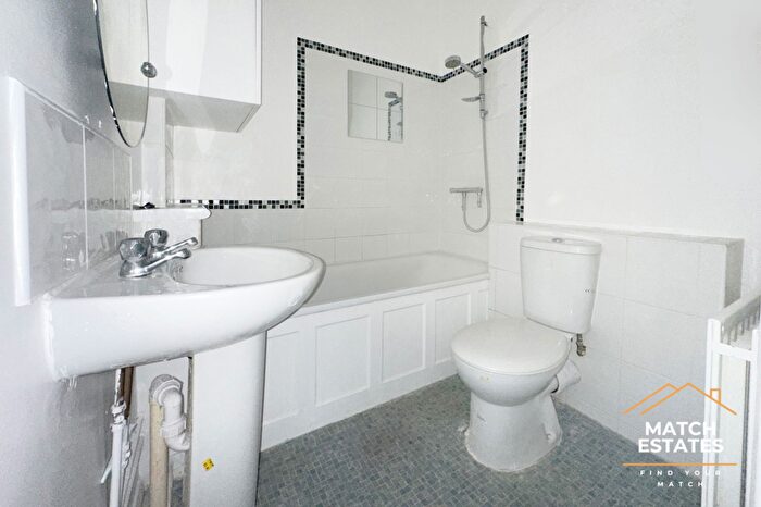 1 Bedroom Apartment For Sale In George Street, Ramsgate, Kent, CT11