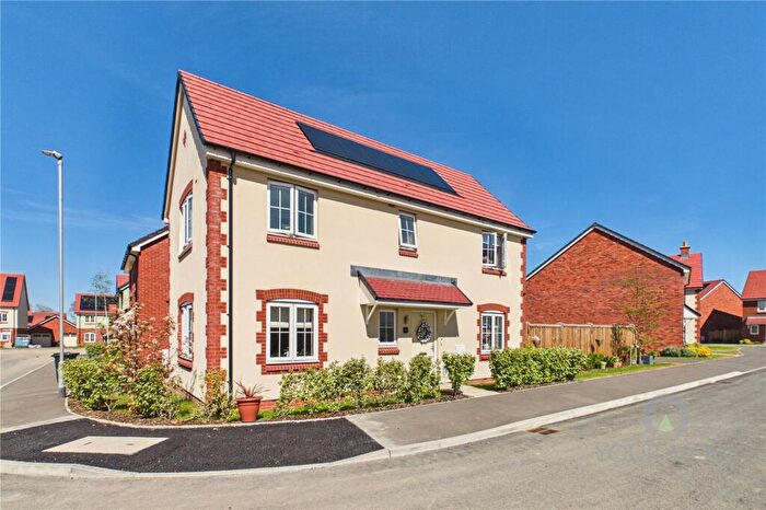 3 Bedroom Detached House For Sale In Campion Way, Desborough, Kettering, Northamptonshire, NN14