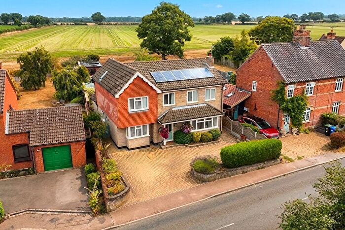 5 Bedroom Detached House For Sale In Southwold Road, Wrentham, Beccles, NR34