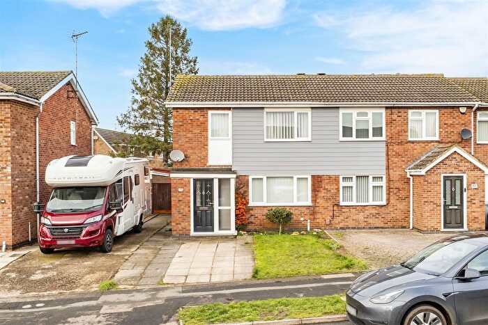 3 Bedroom Semi Detached House For Sale In St. Johns Road, Kettering, NN15