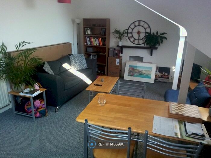 1 Bedroom Flat To Rent In Alexandra Road, Sale, M33