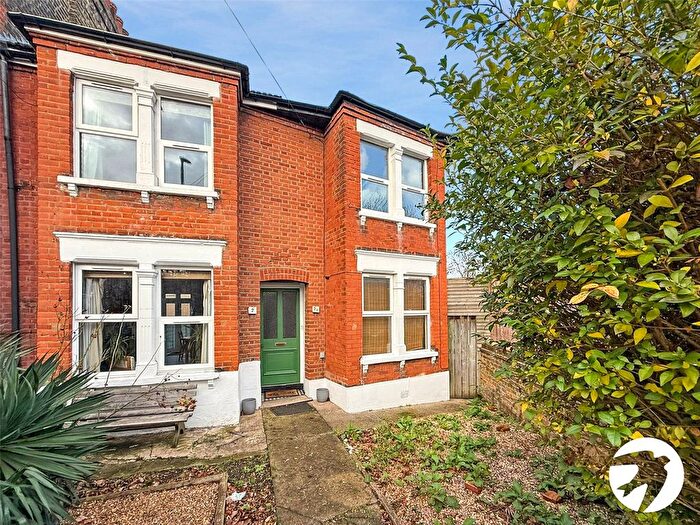 2 Bedroom Flat To Rent In Hilton Villas, Champion Crescent, Sydenham, SE26