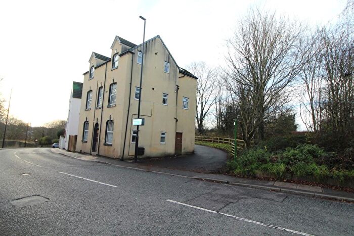 2 Bedroom Flat To Rent In Flat, Wood Lane, Rothwell, LS26