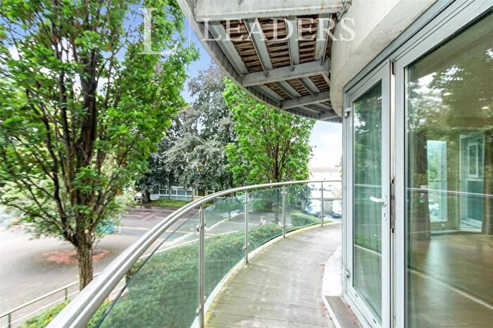 2 Bedroom Apartment For Sale In Park Heights, Constitution Hill, Woking, GU22
