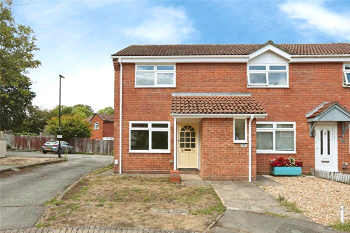 2 Bedroom End Of Terrace House For Sale In Adur Close, West End, Southampton, Hampshire, SO18