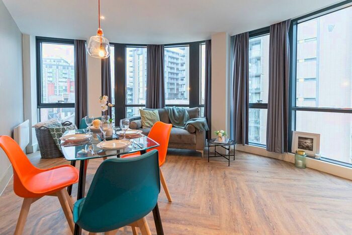 3 Bedroom Flat To Rent In Blackfriars Road, Salford, M3