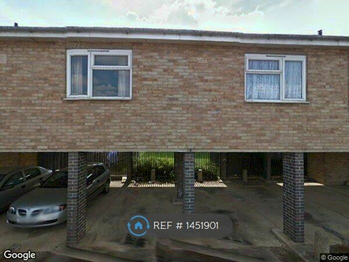 4 Bedroom Terraced House To Rent In New Bradwell, Milton Keynes, MK13
