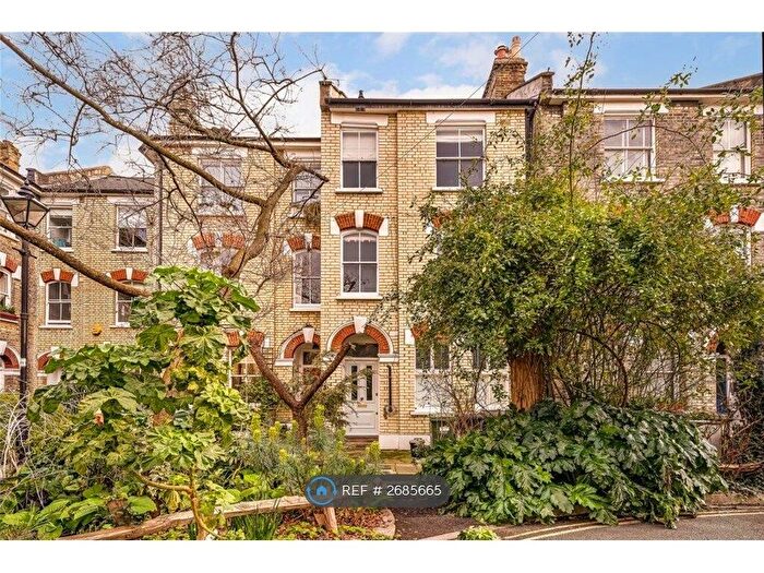 1 Bedroom Flat To Rent In Bonnington Square, London, SW8