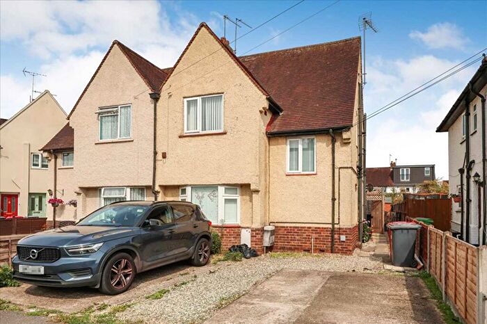 1 Bedroom Maisonette For Sale In Francis Way, Cippenham, Slough, SL1