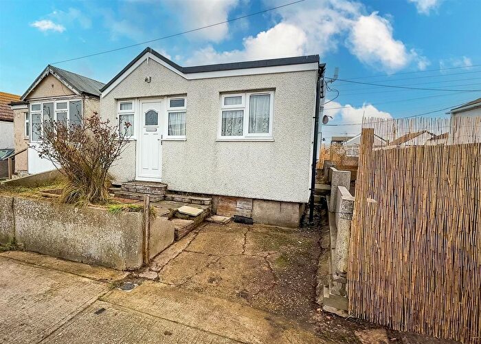 2 Bedroom Detached Bungalow For Sale In Essex Avenue, Jaywick, Essex, CO15