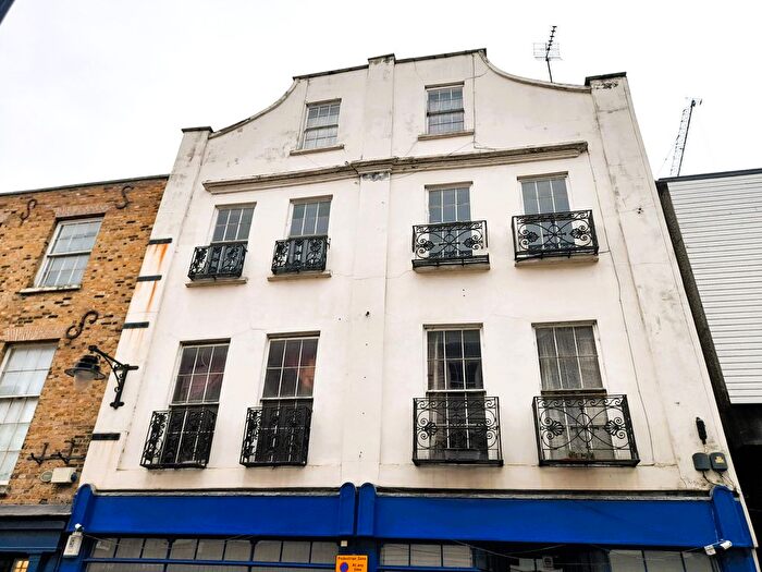 2 Bedroom Flat To Rent In High Street, Gravesend, DA11