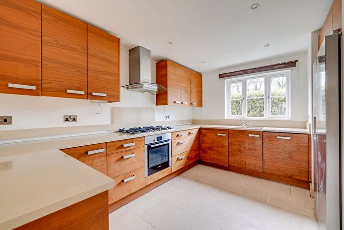 4 Bedroom Property For Sale In Hurlingham Square, Peterborough Road, SW6