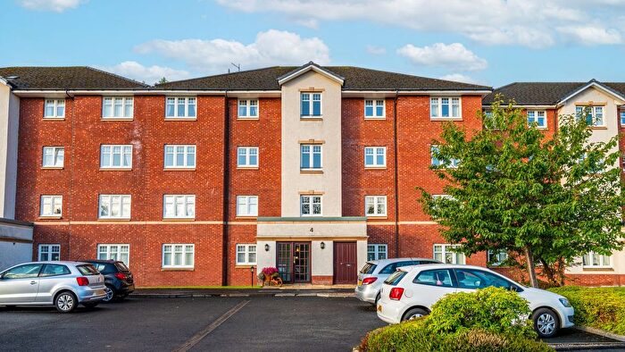 2 Bedroom Flat For Sale In Hazelden Park, Muirend, G44