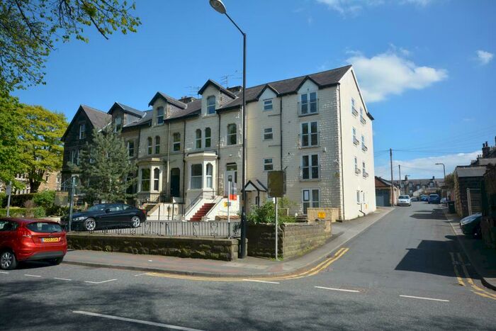 2 Bedroom Apartment To Rent In King's Road, Harrogate, North Yorkshire, HG1
