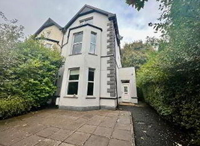 4 Bedroom Apartmentses For Sale In Upper Newtownards Road, Belfast, BT4