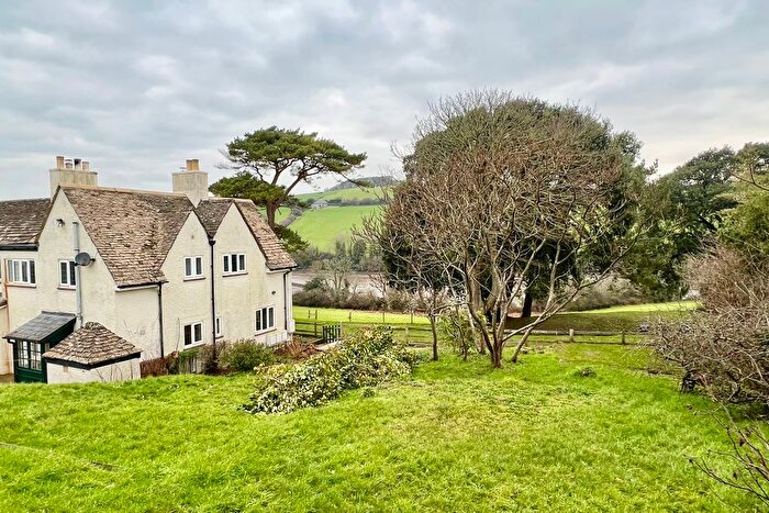 2 Bedroom Cottage To Rent In South Pool, Kingsbridge, TQ7