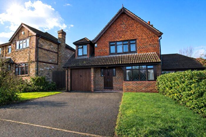 1 Bedroom House Of Multiple Occupation To Rent In Fairborne Way, Guildford, Surrey, GU2