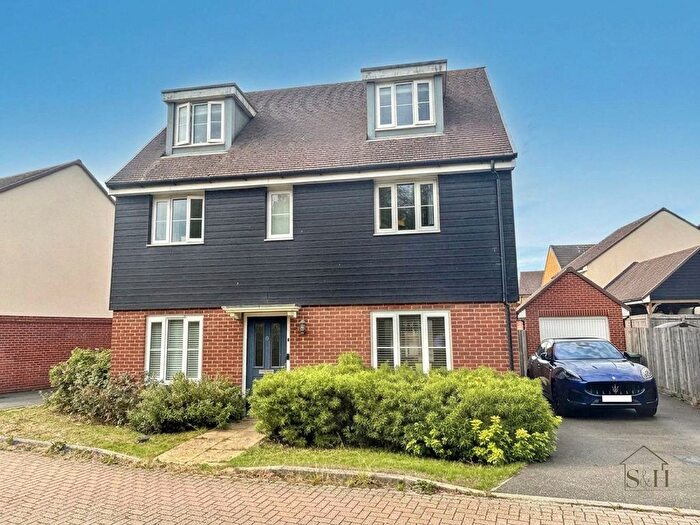5 Bedroom Detached House For Sale In Wiltshire Gardens, Kingsnorth, TN25
