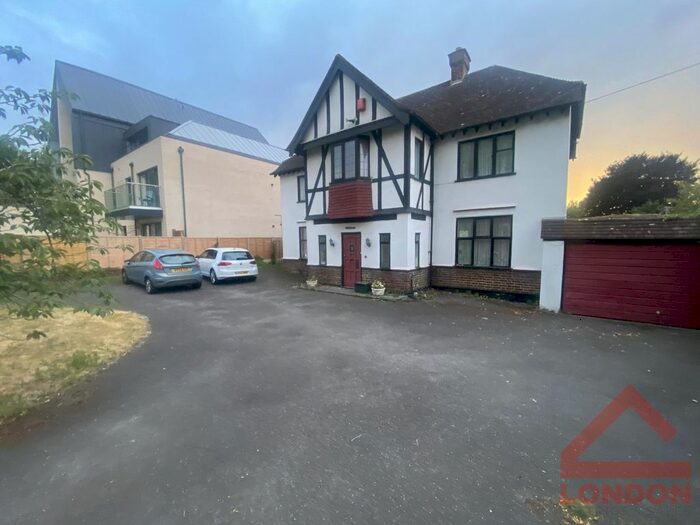 5 Bedroom Town House To Rent In Haling Park Road, South Croydon, CR2