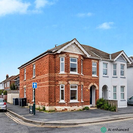 5 Bedroom Semi-Detached House To Rent In Cardigan Road, Bournemouth, BH9