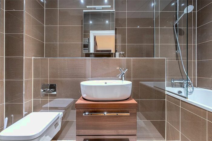 1 Bedroom Flat For Sale In Kensington High Street, London, W8