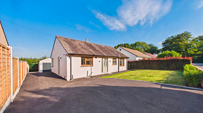 2 Bedroom Detached Bungalow For Sale In Helmside Road, Oxenholme, LA9