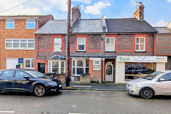 3 Bedroom Cottage For Sale In St Johns Road, Boxmoor, HP1