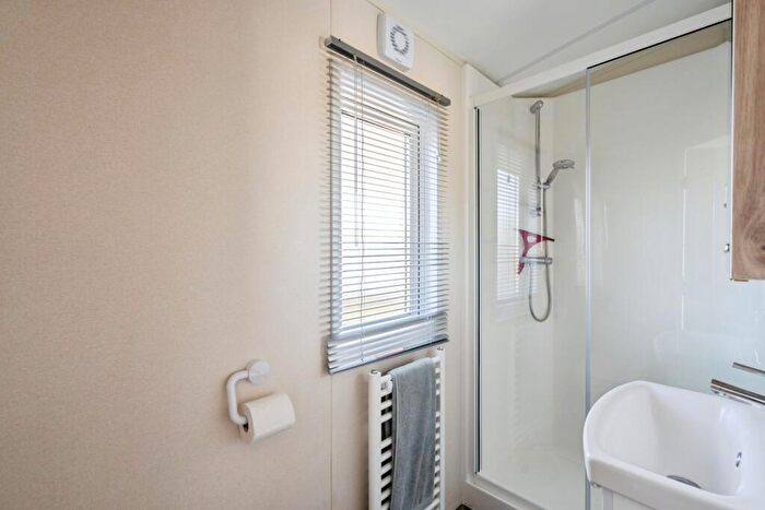 2 Bedroom Bungalow For Sale In Meadow Bay, Hayling Island, Hampshire, PO11