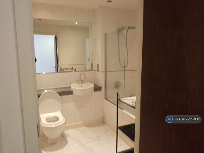 2 Bedroom Flat To Rent In The Reach, Liverpool, L3