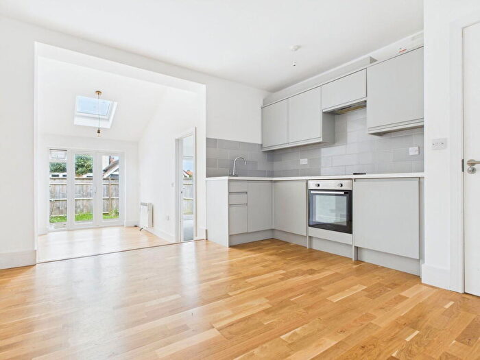 1 Bedroom Flat For Sale In Ground Floor Flat, Crabtree Lane, BN15