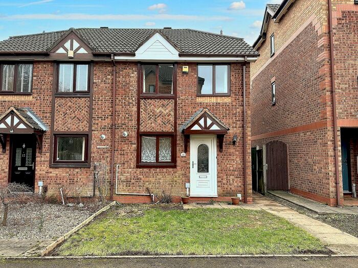 3 Bedroom Semi-Detached House To Rent In Cricket Close, Coventry, CV5