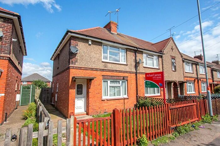 3 Bedroom Terraced House To Rent In Highfield Road, Rushden, NN10