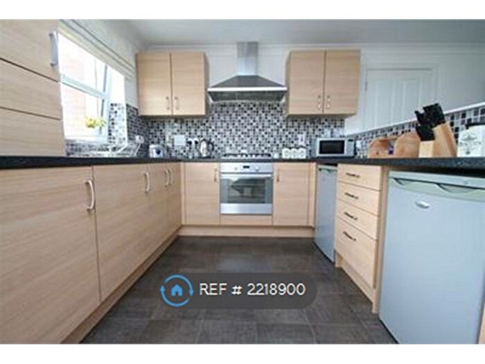 2 Bedroom Flat To Rent In Bughtlin Market Edinburgh, Edinburgh, EH12