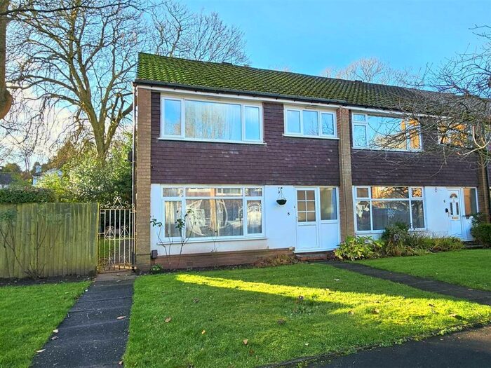 3 Bedroom End Of Terrace House To Rent In Ryton Close, Sutton Coldfield, West Midlands, B73