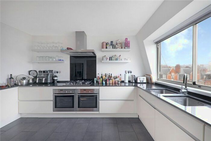 2 Bedroom Flat To Rent In New Cavendish Street, London, W1G