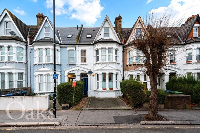 2 Bedroom Flat To Rent In Holmesdale Road, London, SE25
