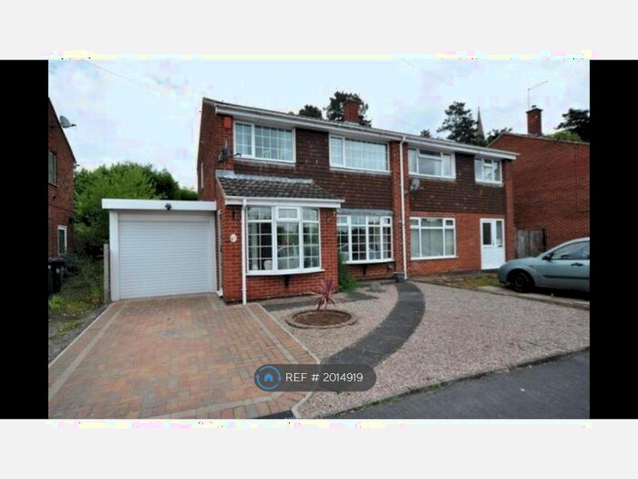 3 Bedroom Semi-Detached House To Rent In Redmoor Close, Burton-On-Trent, DE15