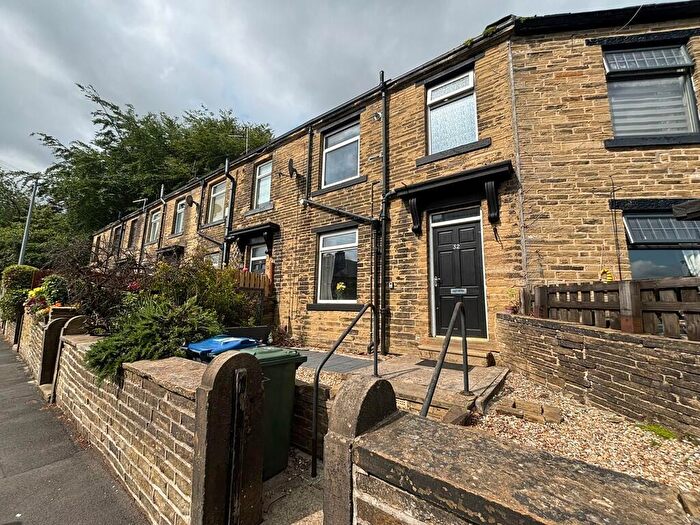 2 Bedroom Terraced House For Sale In Reva Syke Road, Clayton, Bradford, BD14