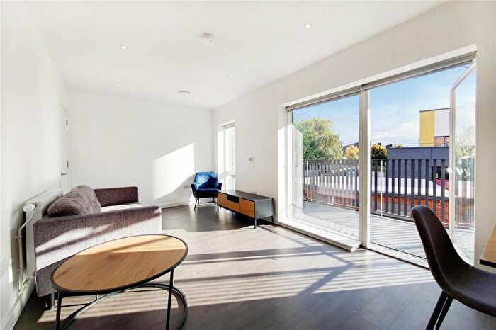 2 Bedroom Apartment To Rent In Denning Avenue, Croydon, CR0