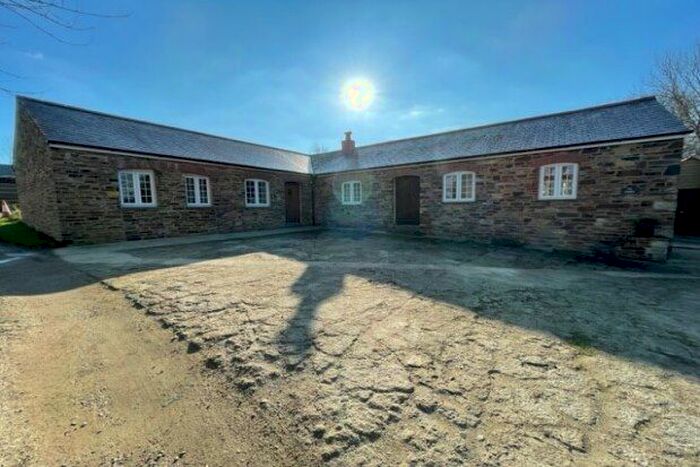 4 Bedroom Detached Bungalow To Rent In Reskivers, Truro, TR2