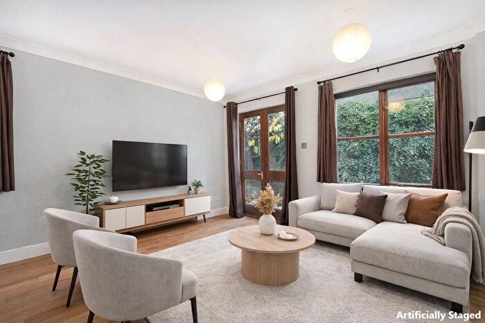 2 Bedroom End Of Terrace House For Sale In Alander Mews, Walthamstow, London, E17