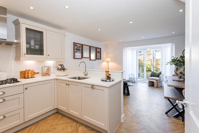 3 Bedroom Semi-Detached House For Sale In Upper Lighthorne, Banbury Road, Warwick, Warwickshire, CV33