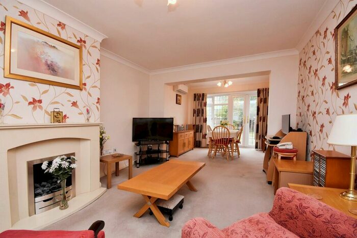 2 Bedroom Semi-Detached Bungalow For Sale In Sidmouth Road, Chelmsford, CM1