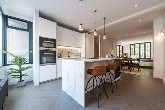 2 Bedroom Flat For Sale In York Street, London, W1H