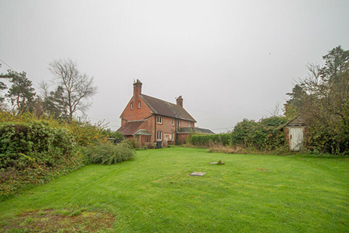 3 Bedroom Semi-Detached House For Sale In East Hoathly, Lewes, BN8