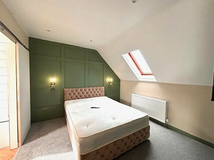 5 Bedroom House To Rent In Morrill Street, Hull, HU9