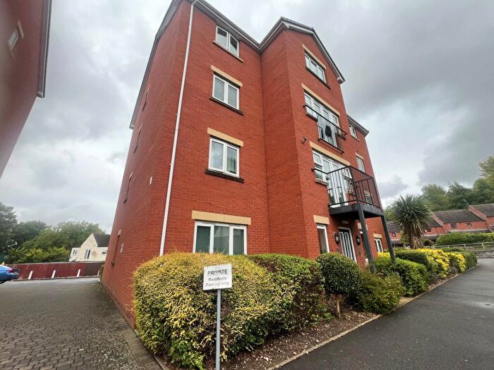 2 Bedroom Flat To Rent In Gloucester Close, Redditch, B97