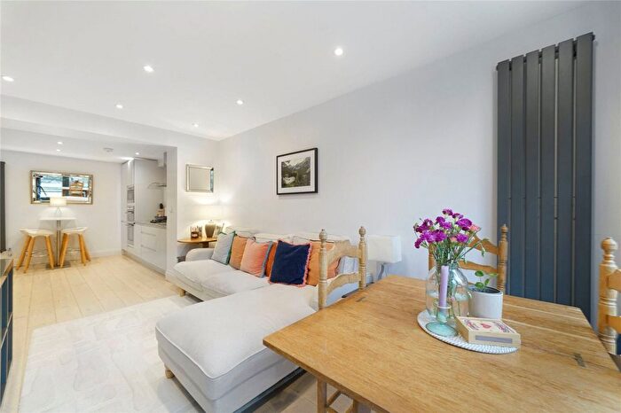 2 Bedroom Flat For Sale In Malden Road, London, NW5